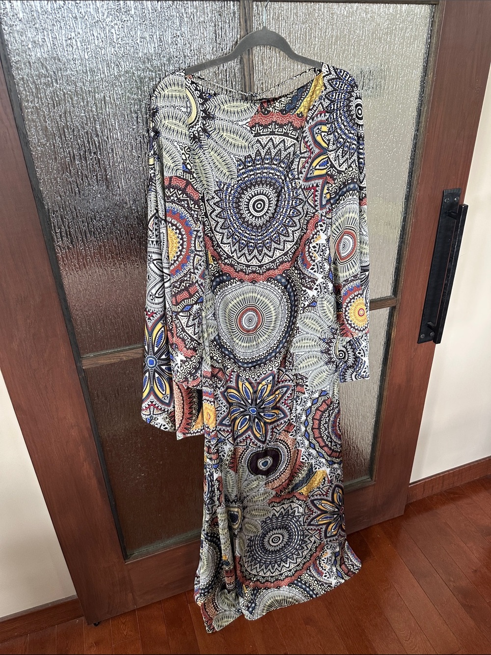 Alexis Sorano Dress Bohemian Paisley Print Maxi Dress in Multicolor size Medium. - Picture 11 of 16